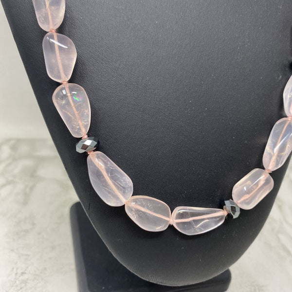 WOMEN'S NECKLACE pink