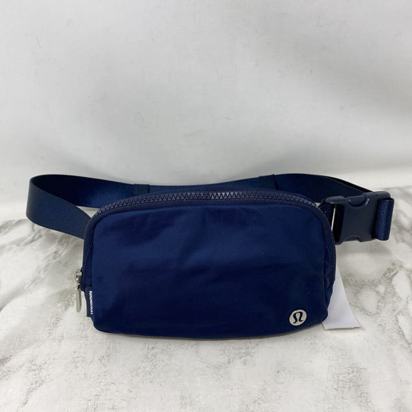 LULULEMON WOMEN'S BAG navy