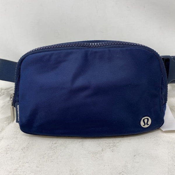 LULULEMON WOMEN'S BAG navy