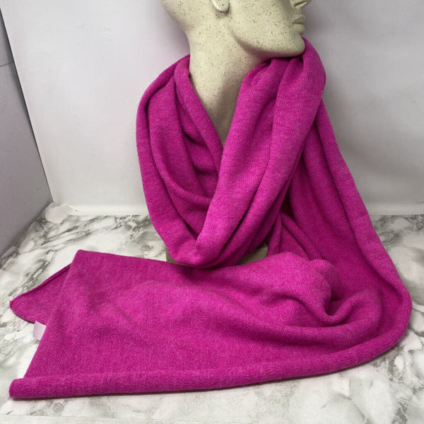 LYLA + LUXE WOMEN'S SCARF/SHAWL fuschia