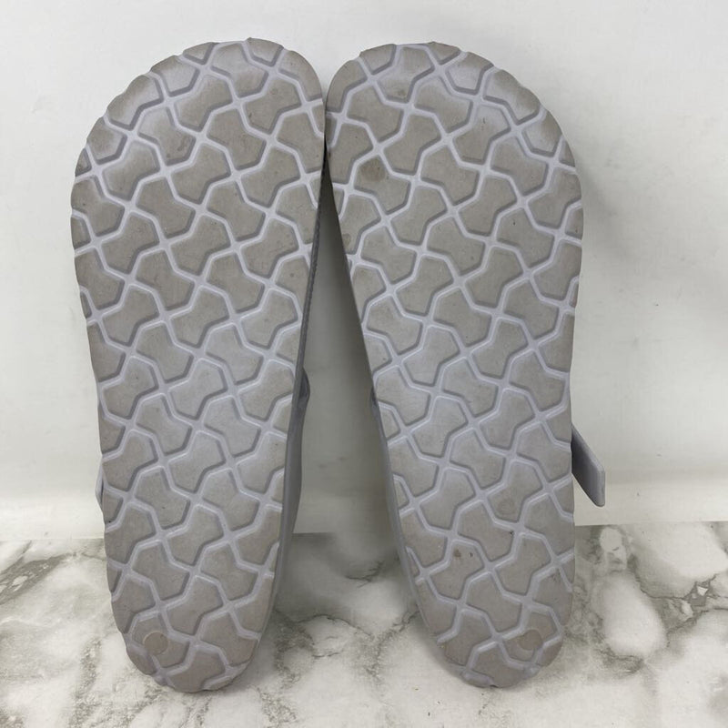 CUSHIONAIRE WOMEN'S SANDALS ice grey 9